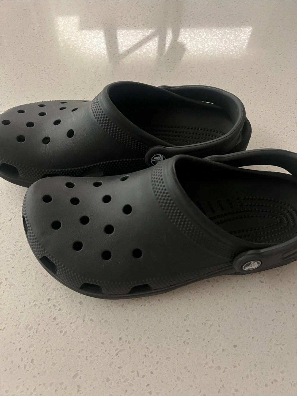 CROCS Classic Clog in Black
